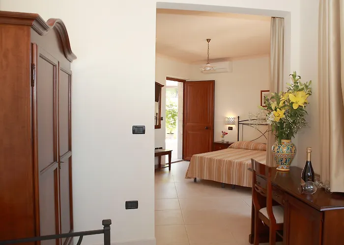 Cristina Bed & Breakfast 4*