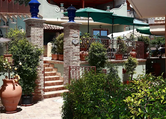 Cristina Giardini Naxos