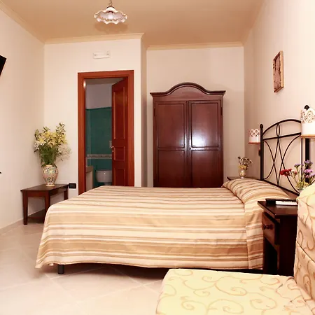 Cristina Bed and Breakfast 4*