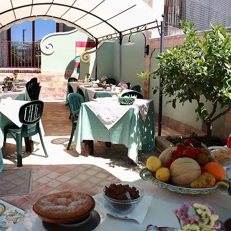 Cristina Bed and Breakfast 4*