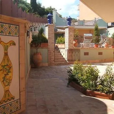 Cristina Bed and Breakfast 4*