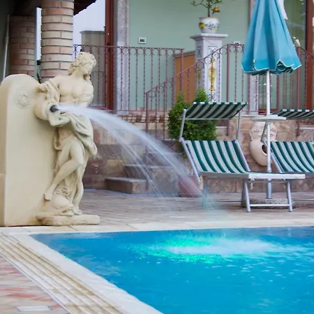 Cristina Bed and Breakfast 4*