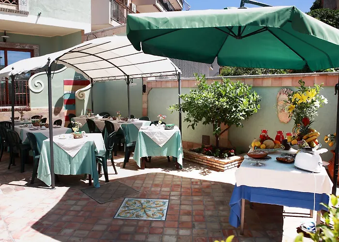 Cristina Bed & Breakfast 4*