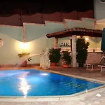 Cristina Bed & Breakfast 4*